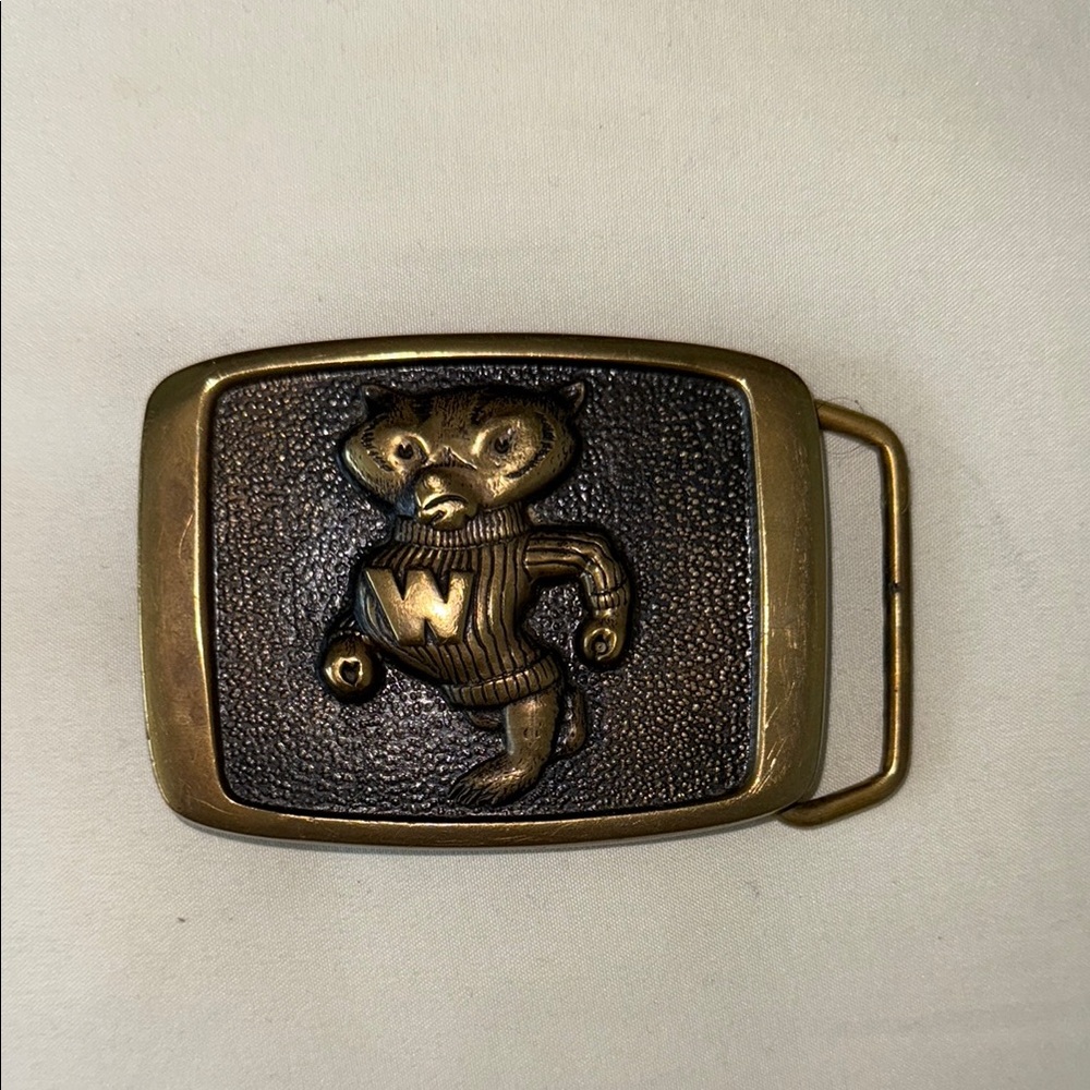 Vintage Solid Brass Belt Buckle with 3D Bucky Badger